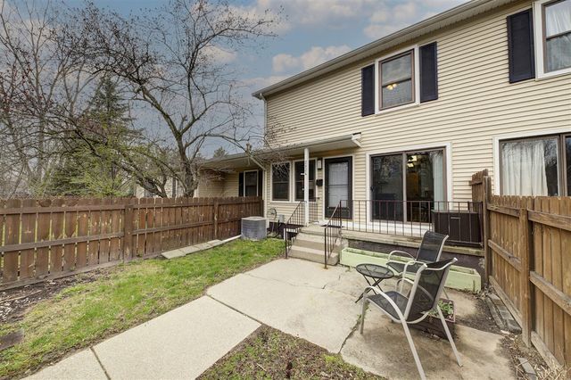 2824 Roundtree Boulevard, Ypsilanti, MI 48197