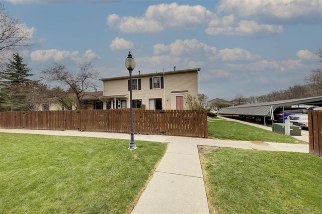 2824 Roundtree Boulevard, Ypsilanti, MI 48197