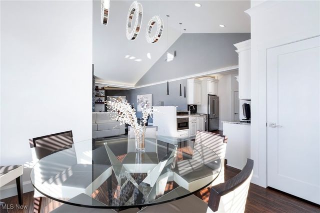 4300 Westford Place 12B, Canfield, OH 44406