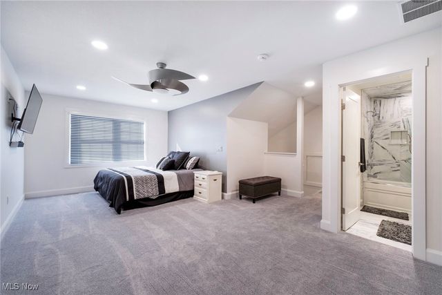 4300 Westford Place 12B, Canfield, OH 44406