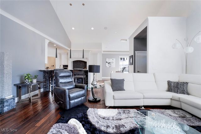 4300 Westford Place 12B, Canfield, OH 44406