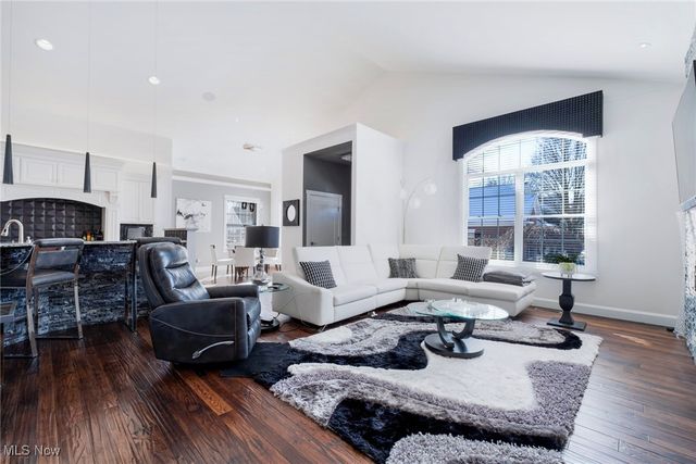 4300 Westford Place 12B, Canfield, OH 44406