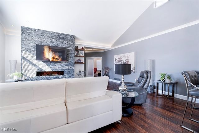 4300 Westford Place 12B, Canfield, OH 44406