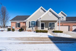 4300 Westford Place 12B, Canfield, OH 44406