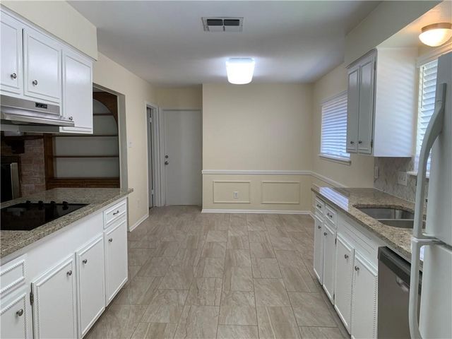 941 Egyptian Dr, Corpus Christi, TX 78412