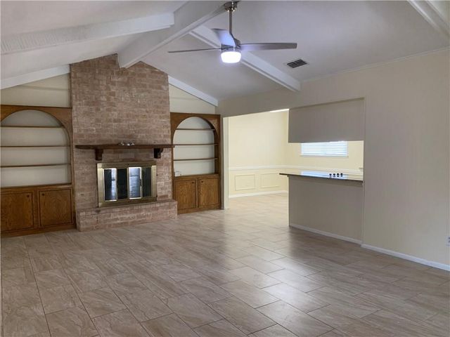 941 Egyptian Dr, Corpus Christi, TX 78412
