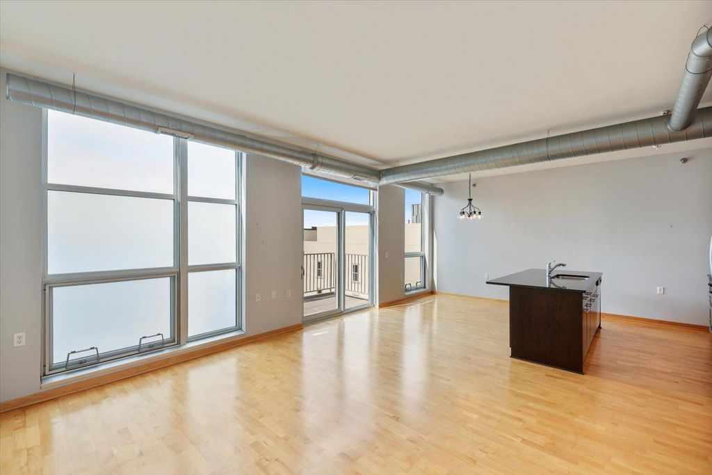 1211 Lagoon Avenue 510, Minneapolis, MN 55408 — photo 4