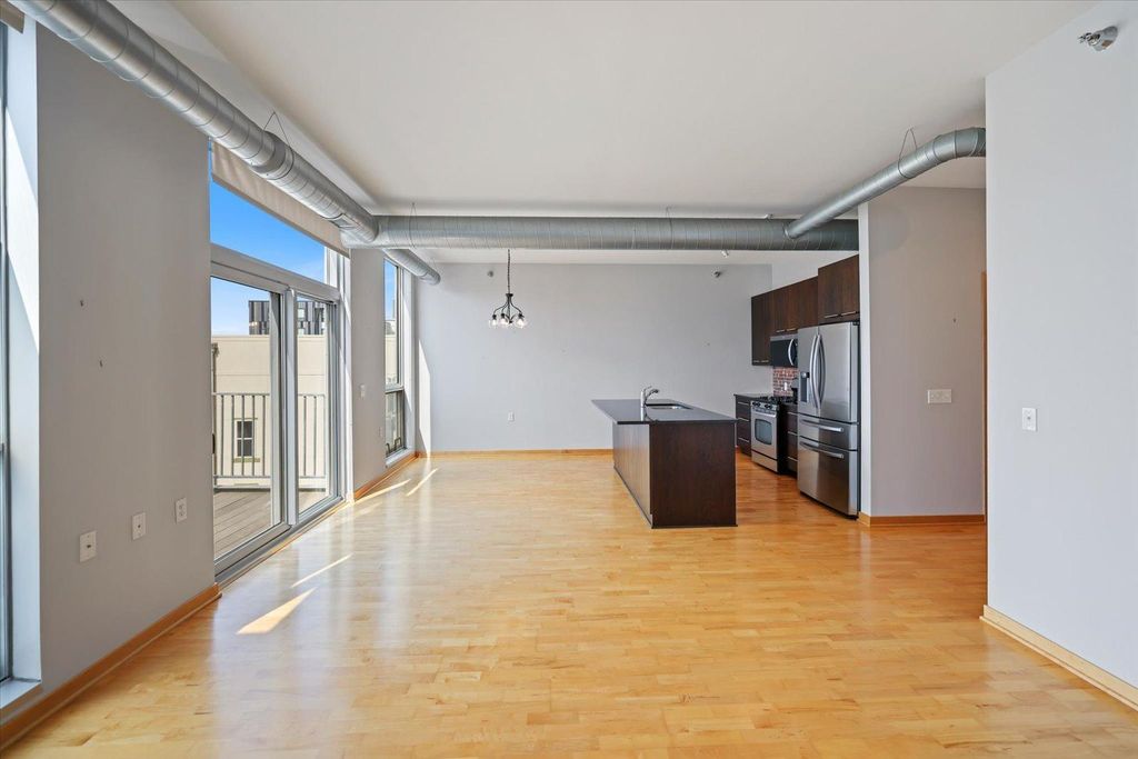 1211 Lagoon Avenue 510, Minneapolis, MN 55408 — photo 5