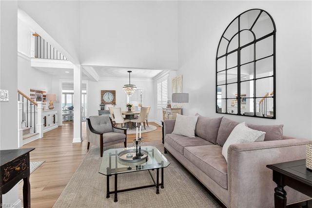 14 Bay Front PL, Hampton, VA 23664