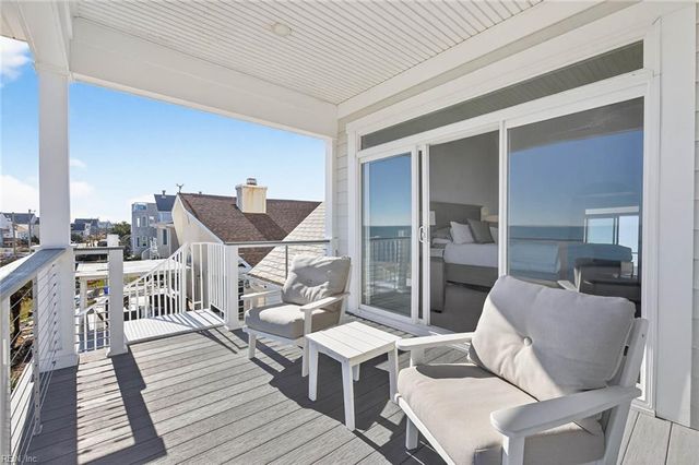 14 Bay Front PL, Hampton, VA 23664