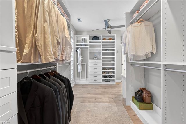 14 Bay Front PL, Hampton, VA 23664