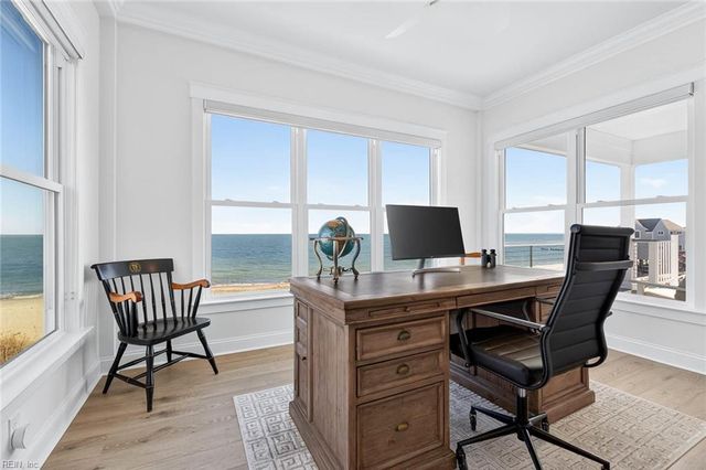 14 Bay Front PL, Hampton, VA 23664