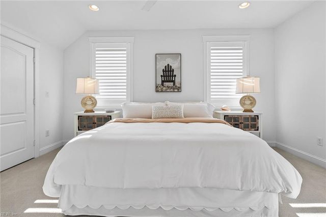 14 Bay Front PL, Hampton, VA 23664