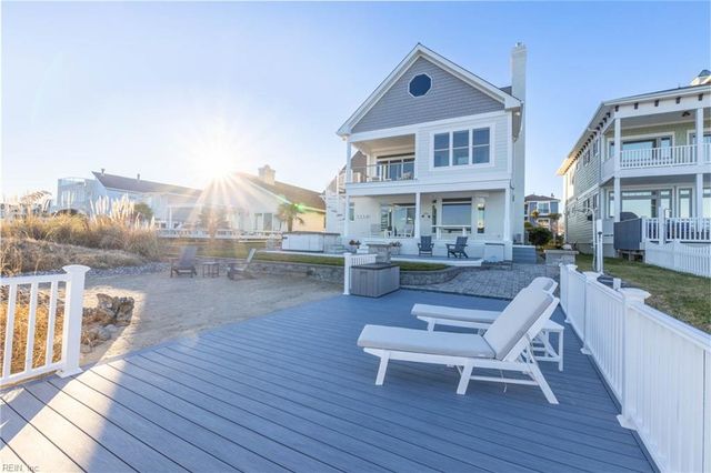 14 Bay Front PL, Hampton, VA 23664