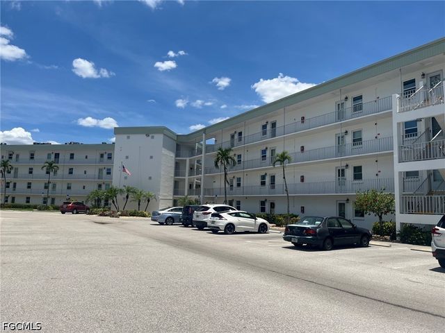 1580 Pine Valley DR 305, Fort Myers, FL 33907