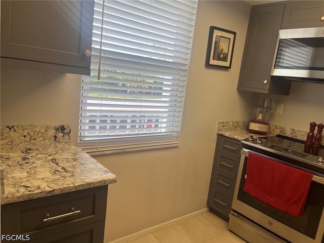 1580 Pine Valley DR 305, Fort Myers, FL 33907