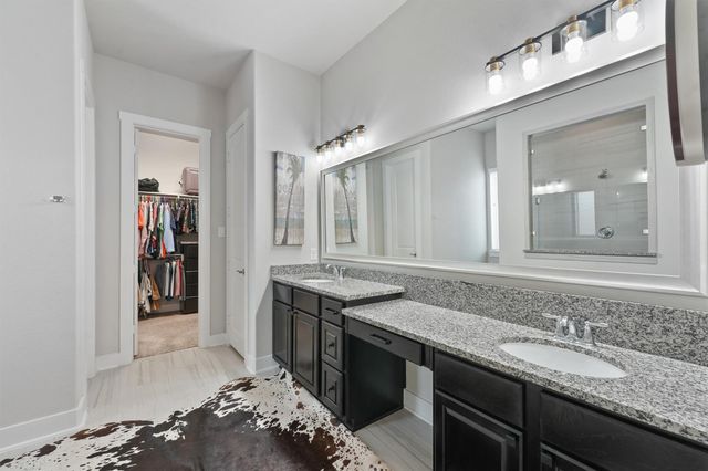 209 Bright Bluff Cir, Waller, TX 77484