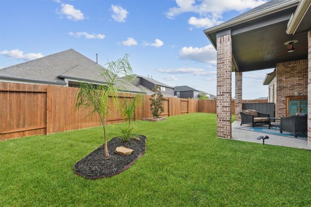 209 Bright Bluff Cir, Waller, TX 77484