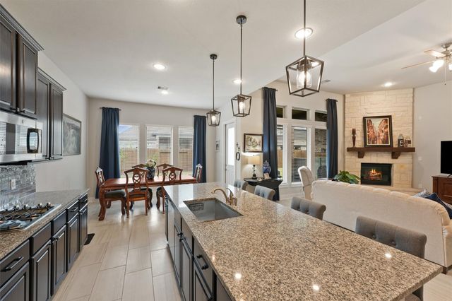 209 Bright Bluff Cir, Waller, TX 77484