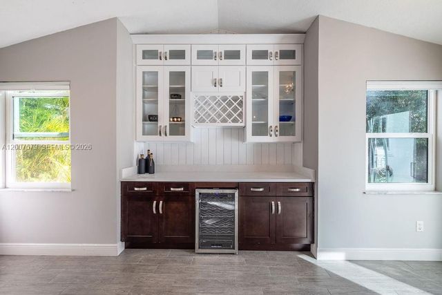 9330 Seagrape Drive, Vero Beach, FL 32963