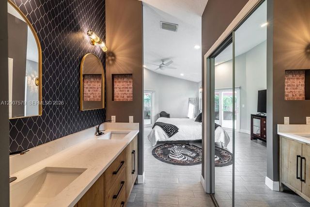 9330 Seagrape Drive, Vero Beach, FL 32963