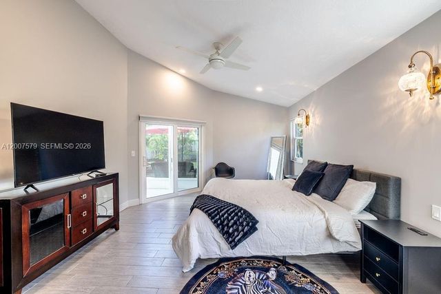9330 Seagrape Drive, Vero Beach, FL 32963