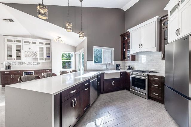 9330 Seagrape Drive, Vero Beach, FL 32963