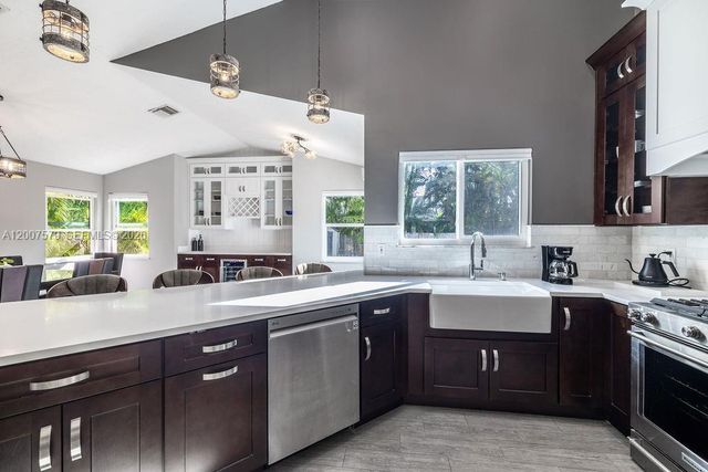 9330 Seagrape Drive, Vero Beach, FL 32963