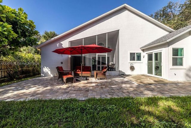 9330 Seagrape Drive, Vero Beach, FL 32963