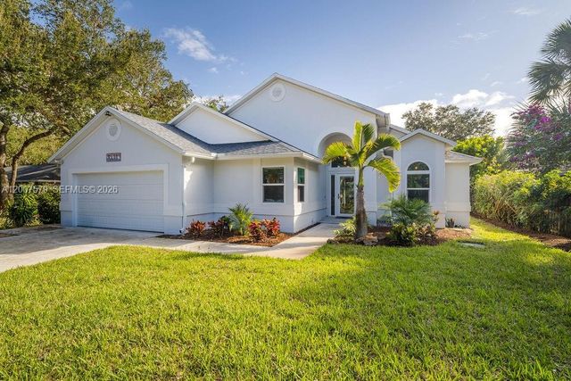 9330 Seagrape Drive, Vero Beach, FL 32963