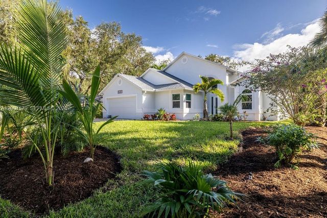 9330 Seagrape Drive, Vero Beach, FL 32963