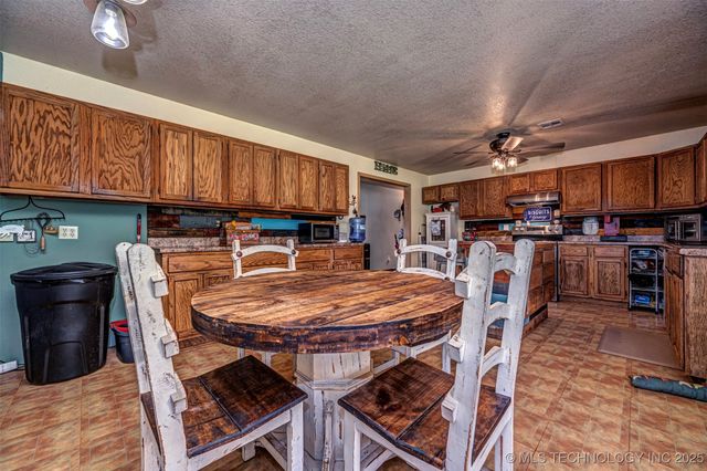 1820 W 14th Street, Sulphur, OK 73086