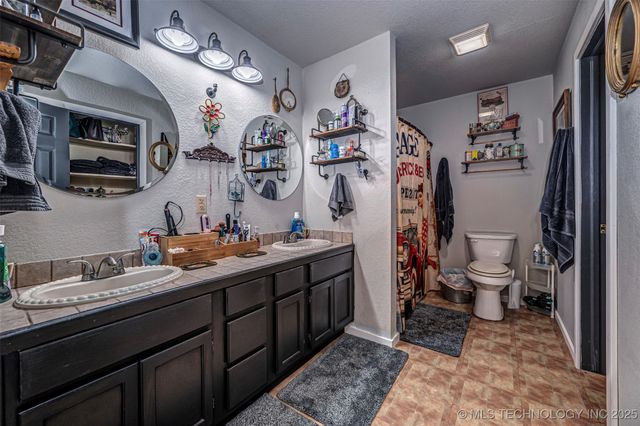 1820 W 14th Street, Sulphur, OK 73086