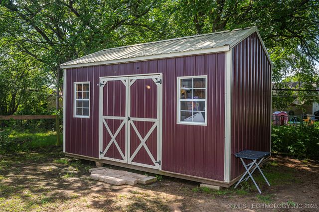 1820 W 14th Street, Sulphur, OK 73086