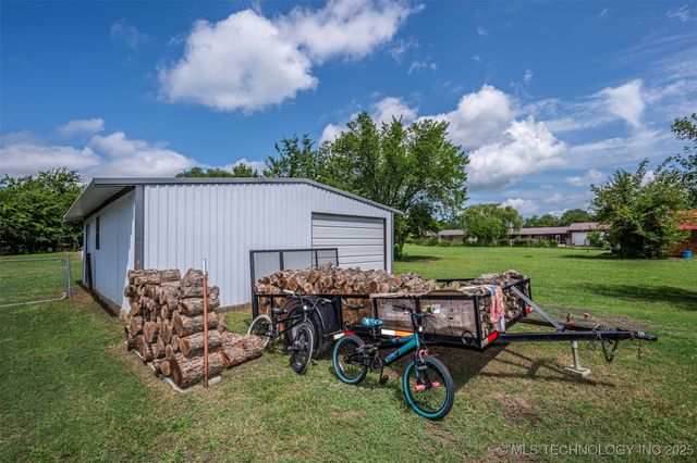 1820 W 14th Street, Sulphur, OK 73086
