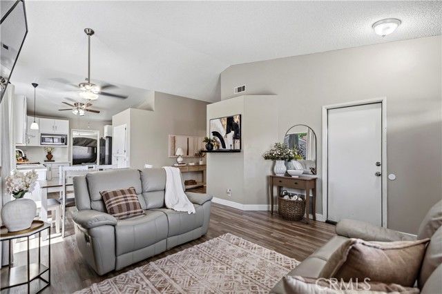 9154 Cherrywood Lane, Hesperia, CA 92344