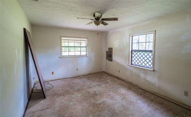 10011 E SLIGH AVENUE, Tampa, FL 33610