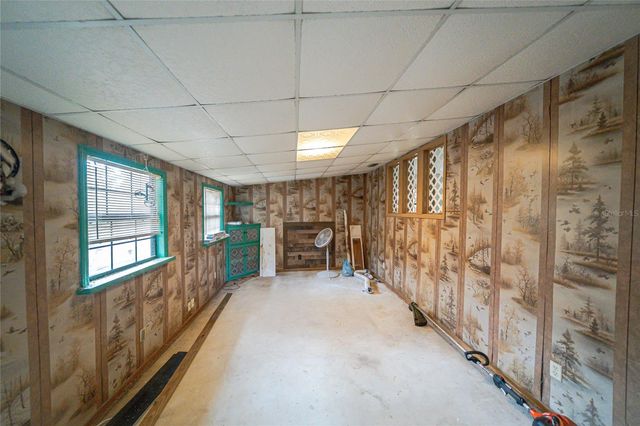 10011 E SLIGH AVENUE, Tampa, FL 33610