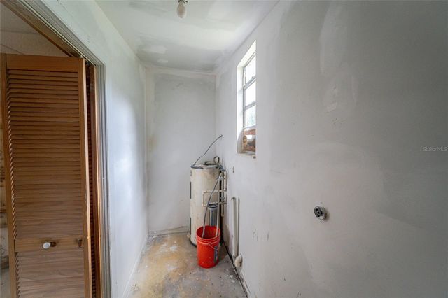 10011 E SLIGH AVENUE, Tampa, FL 33610