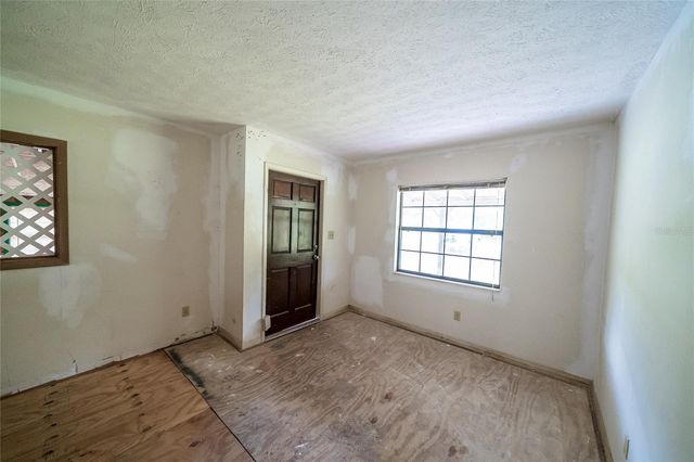 10011 E SLIGH AVENUE, Tampa, FL 33610