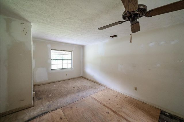 10011 E SLIGH AVENUE, Tampa, FL 33610