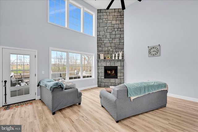 2739 CEDAR RUN RD, Lebanon, PA 17046