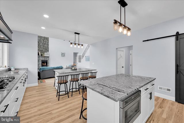 2739 CEDAR RUN RD, Lebanon, PA 17046