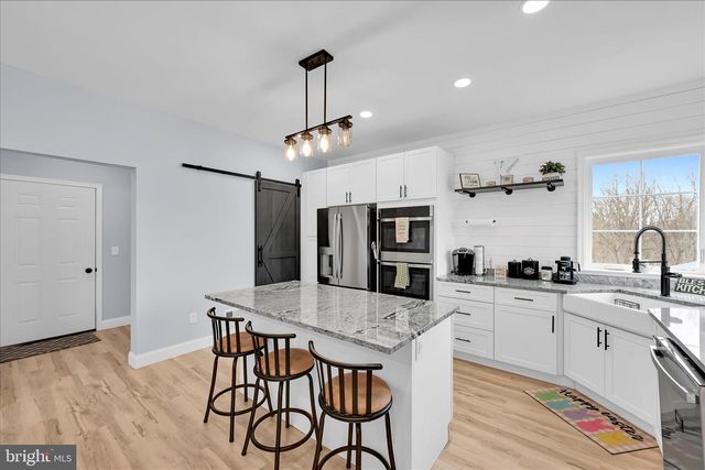 2739 CEDAR RUN RD, Lebanon, PA 17046
