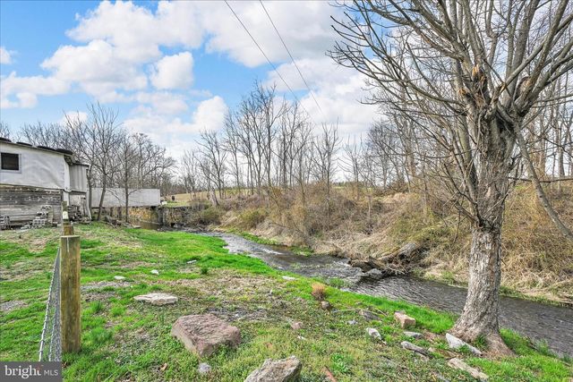 2739 CEDAR RUN RD, Lebanon, PA 17046