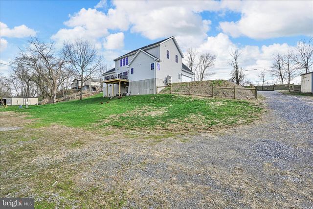 2739 CEDAR RUN RD, Lebanon, PA 17046