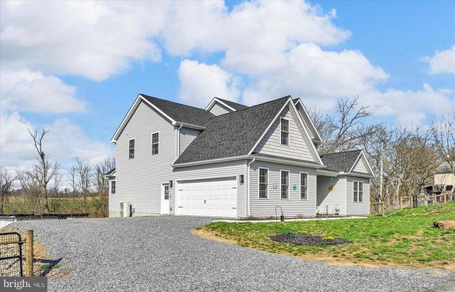 2739 CEDAR RUN RD, Lebanon, PA 17046