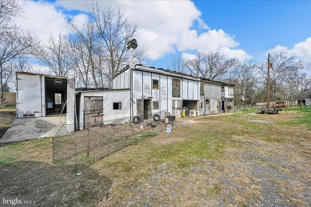 2739 CEDAR RUN RD, Lebanon, PA 17046