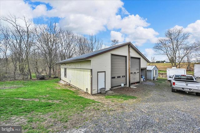 2739 CEDAR RUN RD, Lebanon, PA 17046