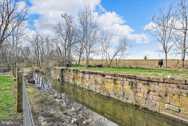 2739 CEDAR RUN RD, Lebanon, PA 17046